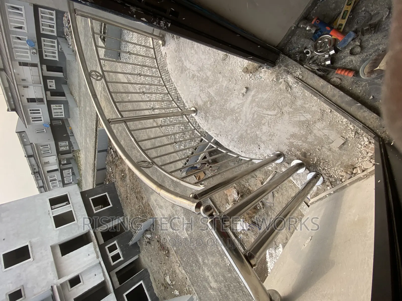Round Bankonly Stainless Rails
