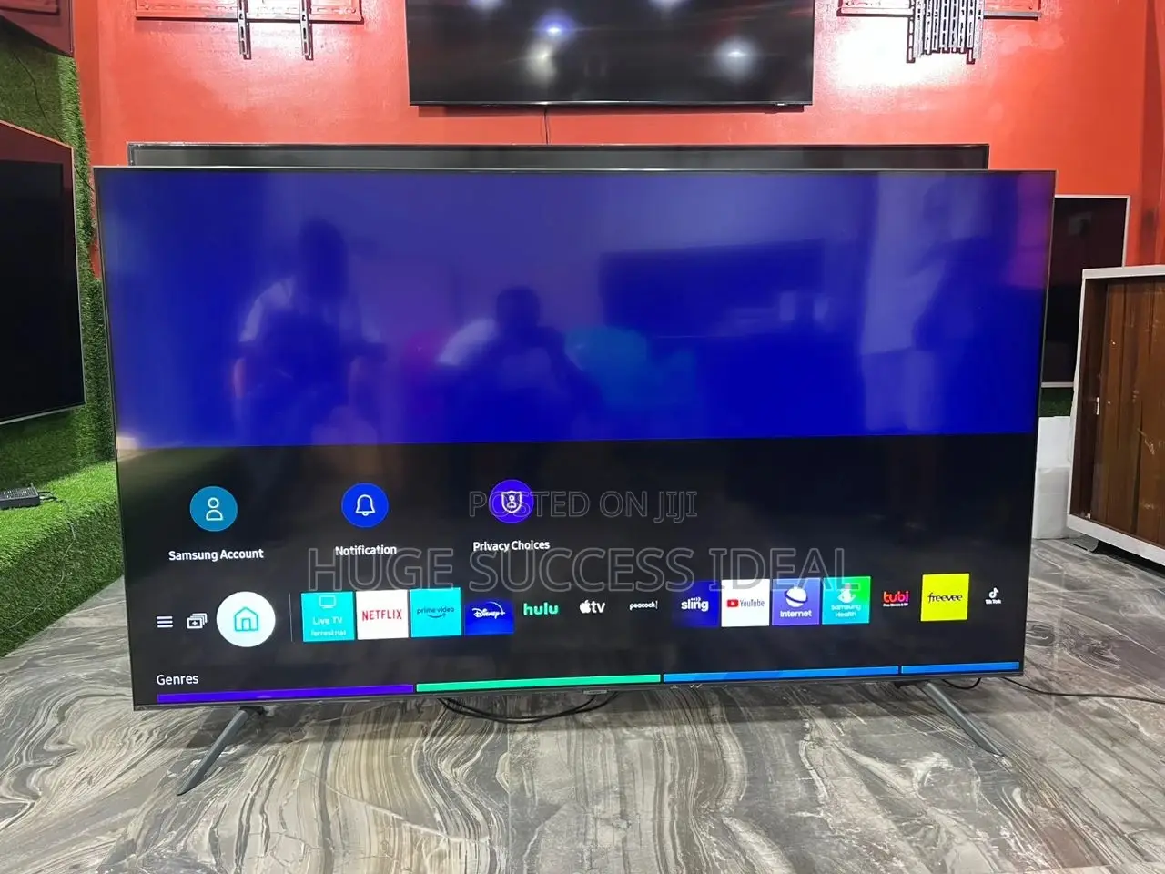 SAMSUNG 75" Smart Ultra HD HDR QLED TV With Bixby, Alexa