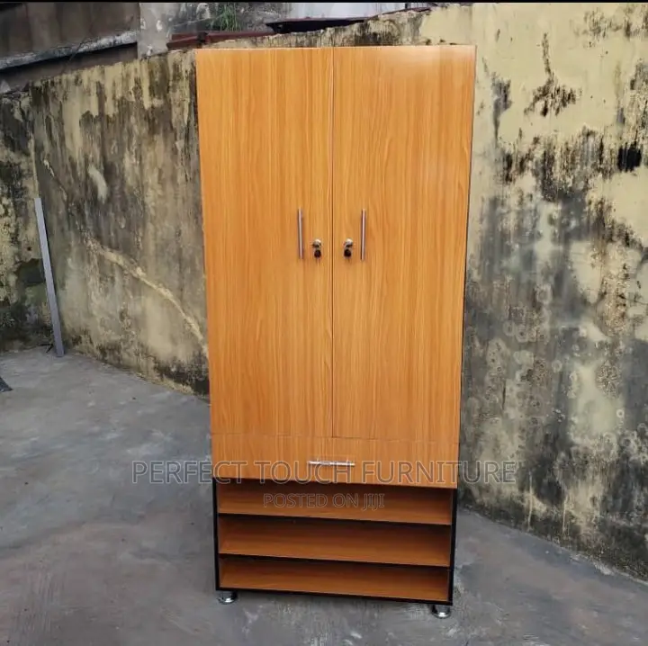 32" Wardrobe