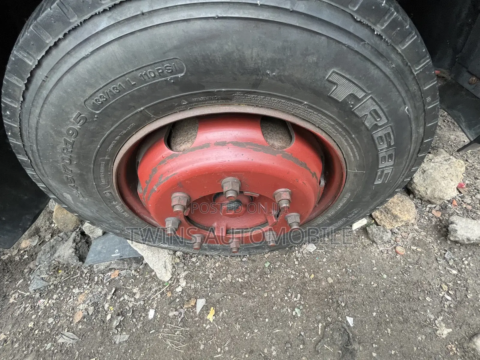 Mercedes-Benz 1114 8 Bolt