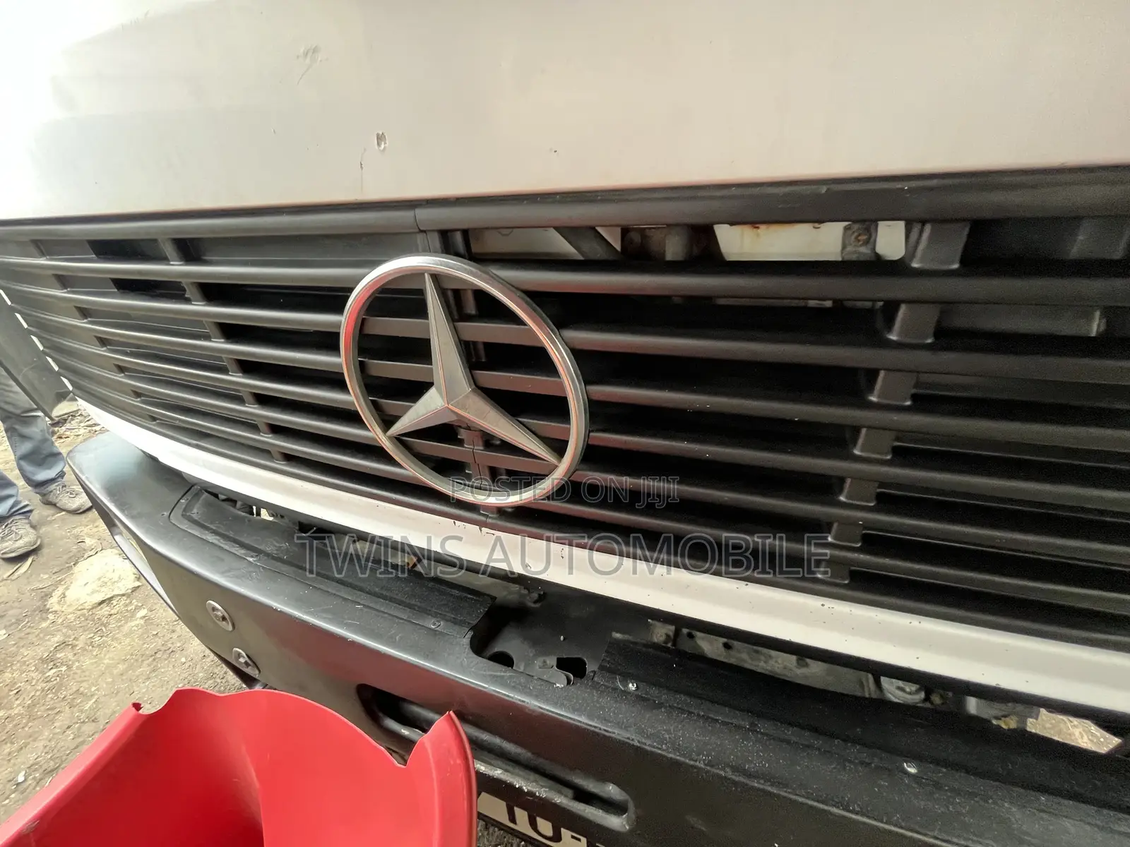 Mercedes-Benz 1114 8 Bolt