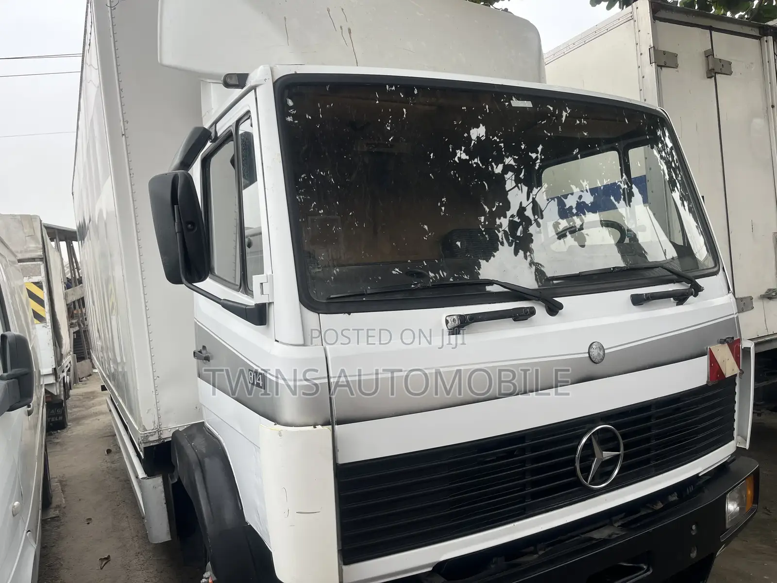 Mercedes-Benz 814 Container Body