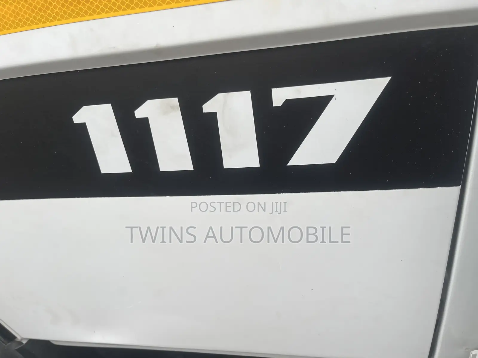 Mercedes-Benz 1117