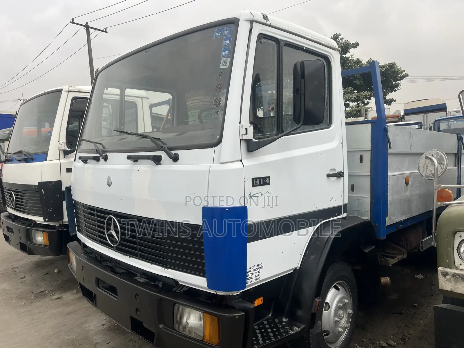 Mercedes-Benz 814 Bucket
