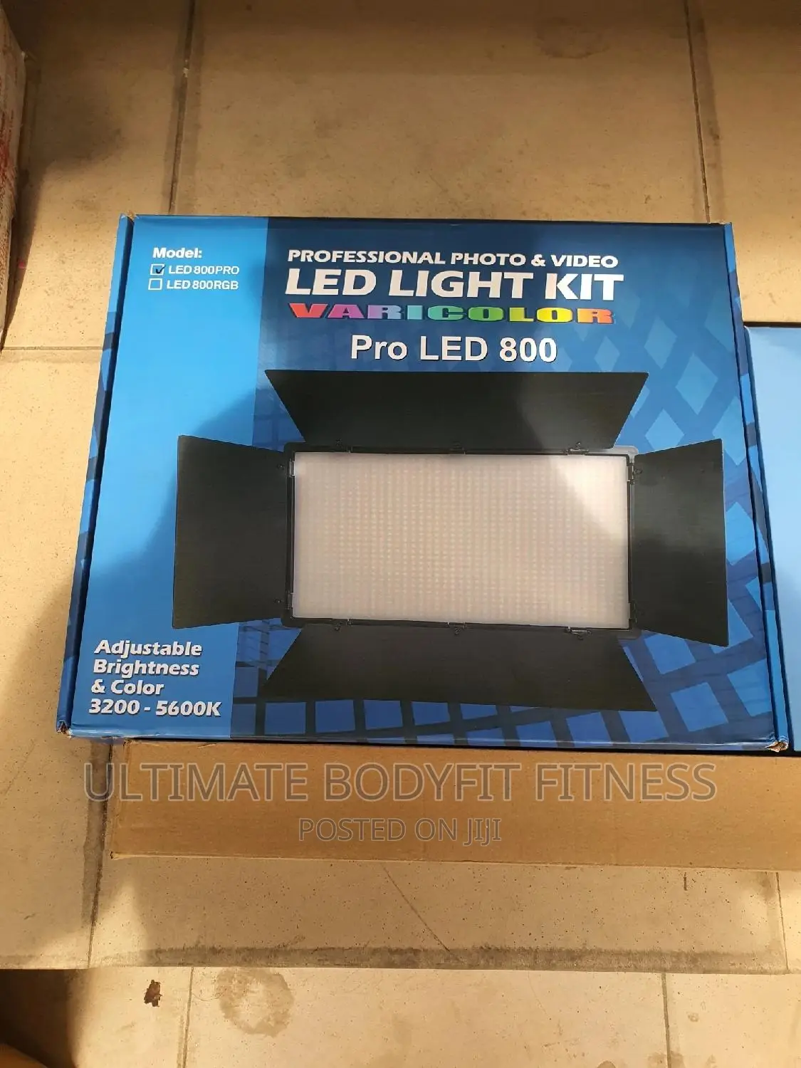 Brand New Pro Led 800 Light For Video Photo With Tripod