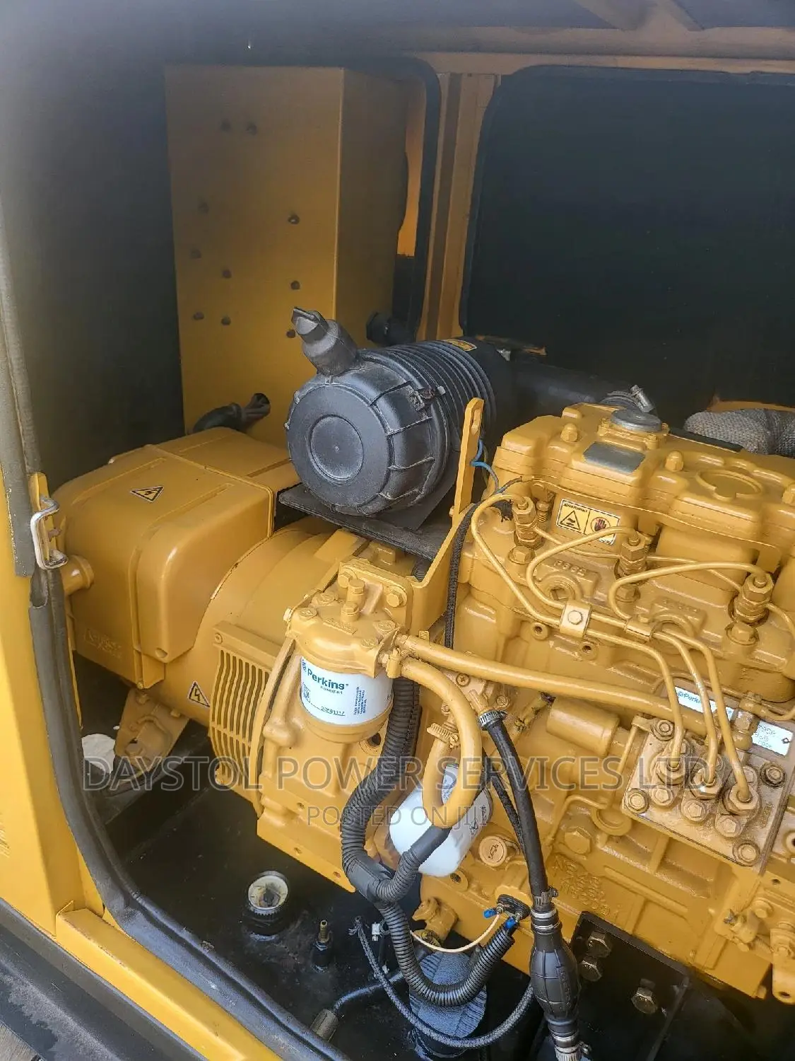 Super Clean 16kva Cat Mantrac Soundproof Diesel Generator