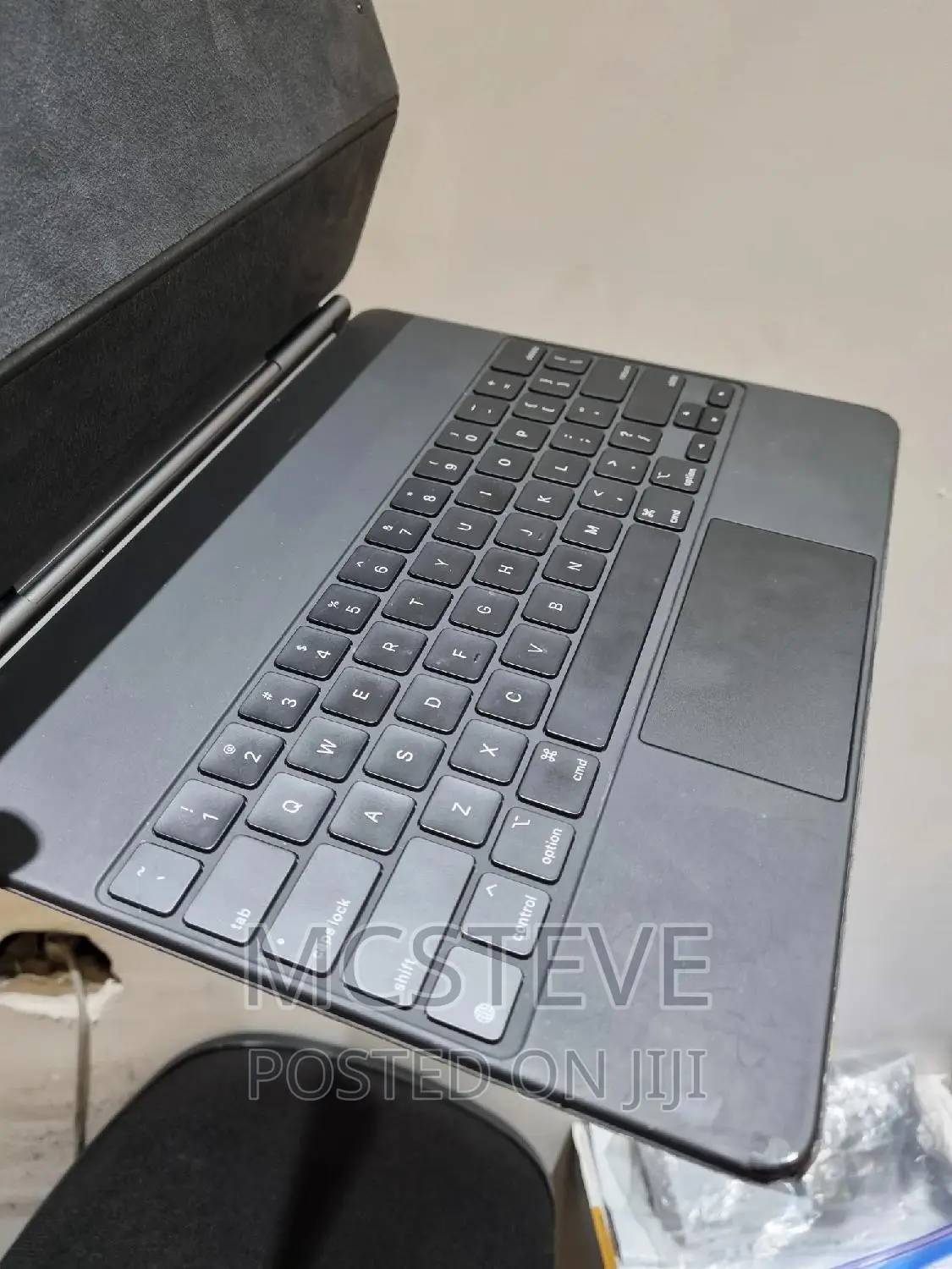 Apple iPad Pro 12.9inch Magic Keyboard Case 100% Original