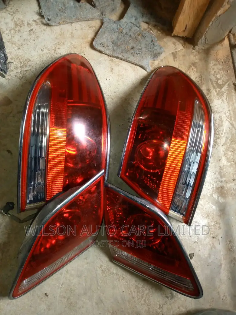 Back Light Es 330 2006 Model