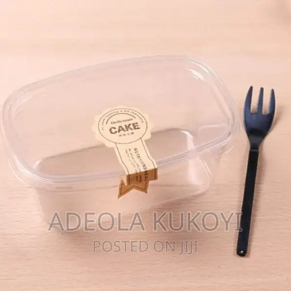 A Pack of 1000pcs of 480ml Rectangular Parfait Bowl