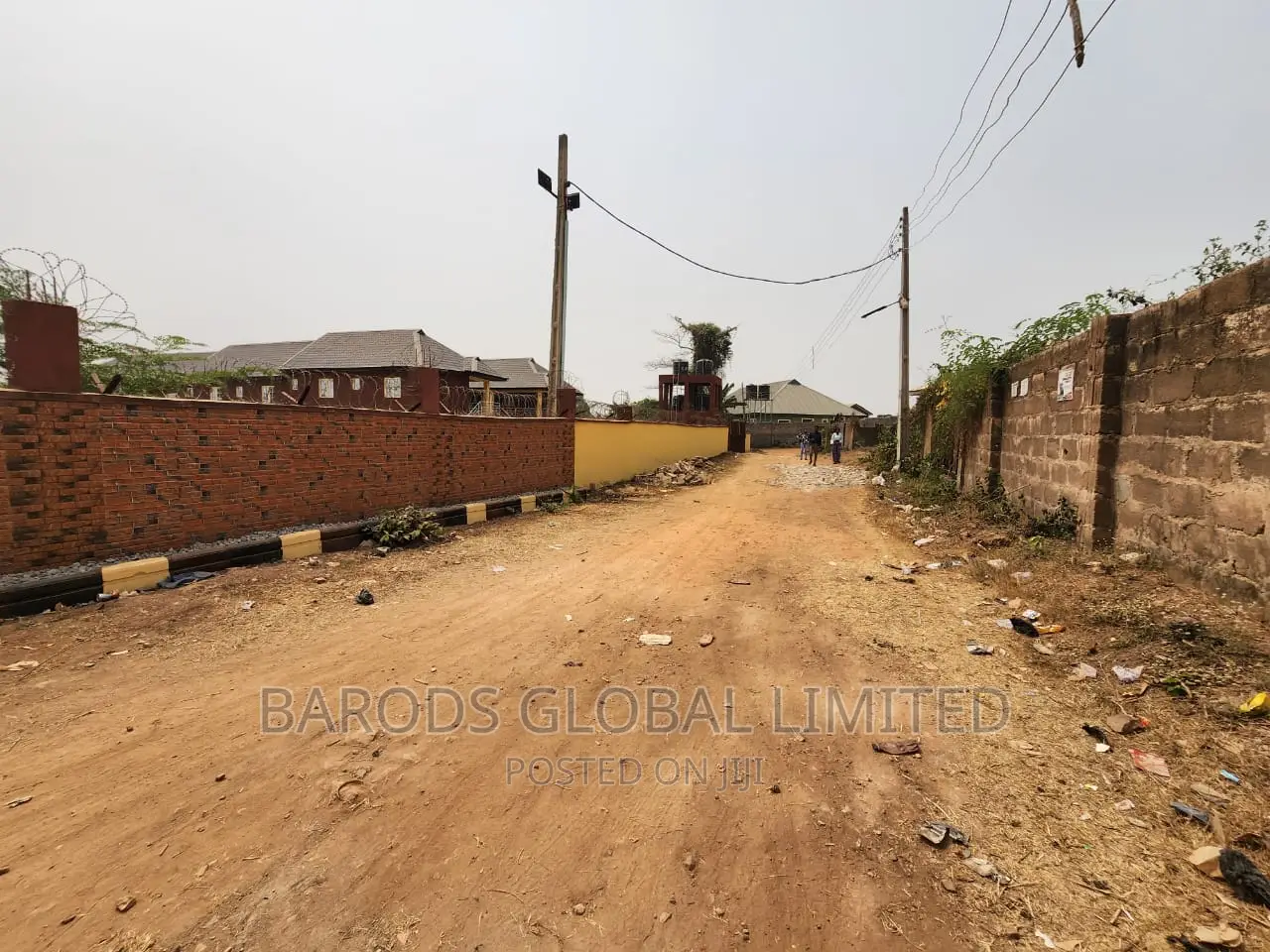 Studio Apartment in Opposite Funaab, for sale