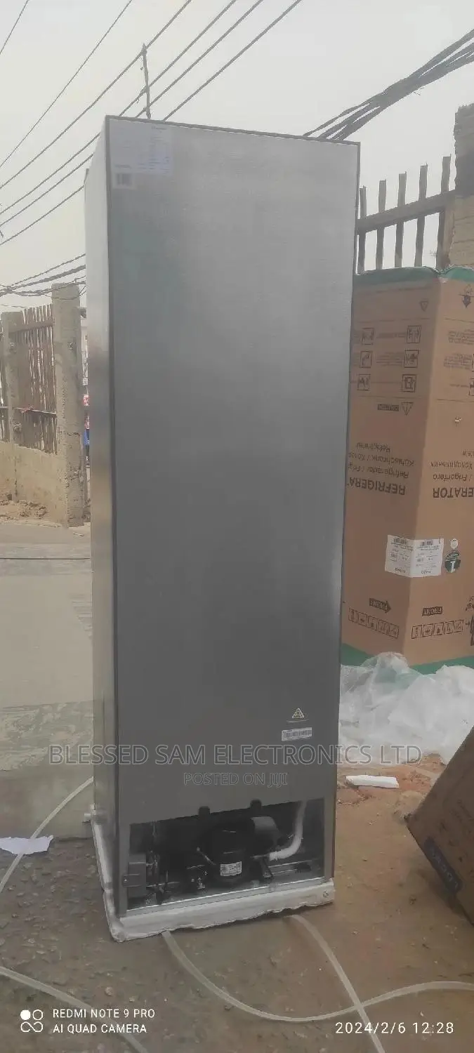 New Hisense 264l Double Door Fridge Bottom Freezer>Dispenser