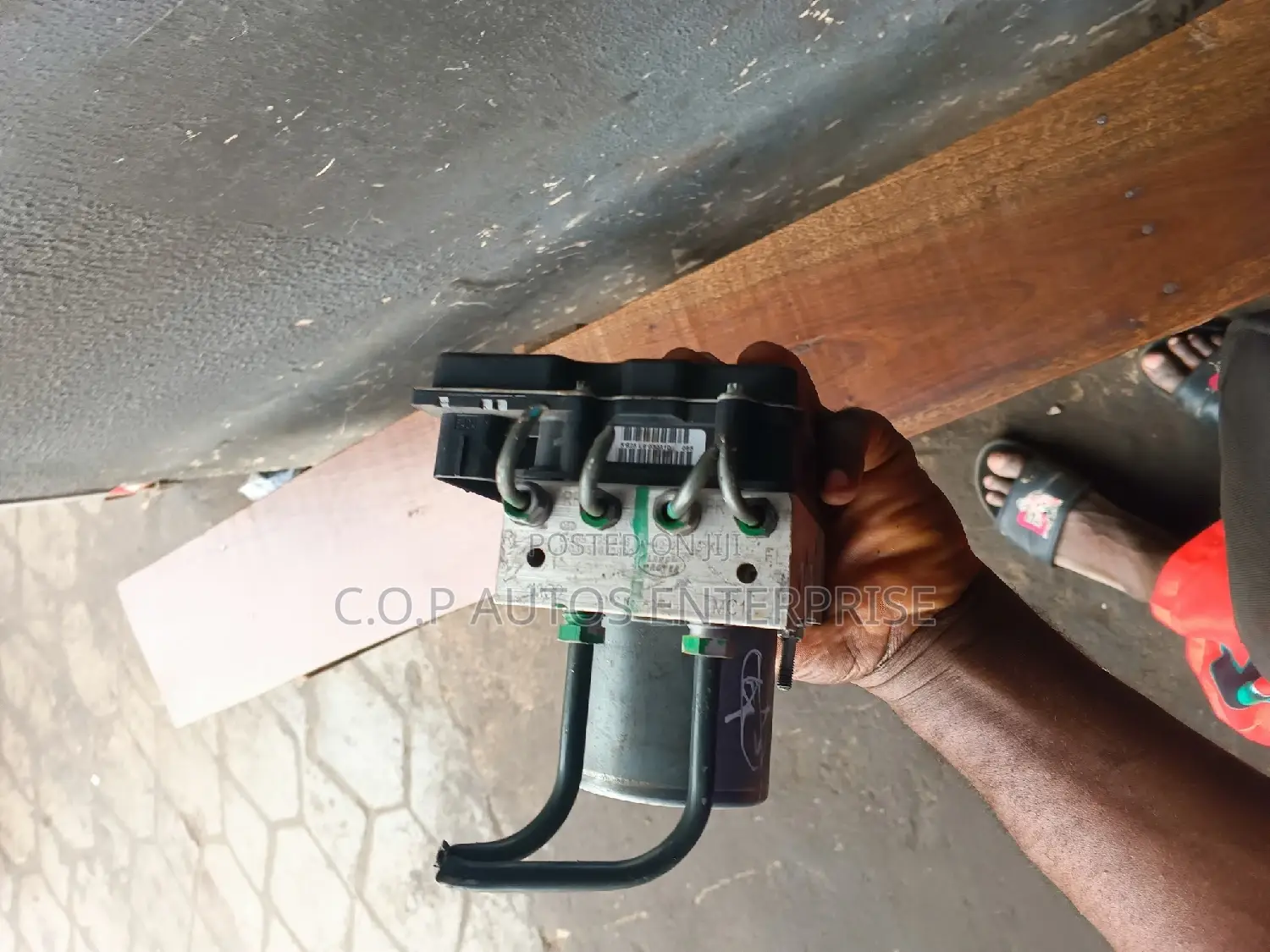 Tokunbor ABS Master For Land Rover Lr3,Lr4 RANGE ROVER Sport
