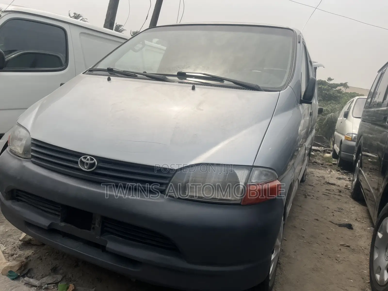 Toyota HiAce 2006 Grey