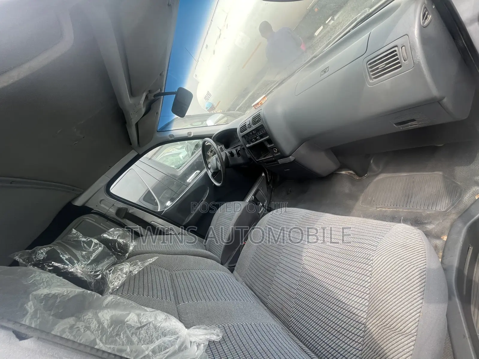 Toyota HiAce 2006 Grey