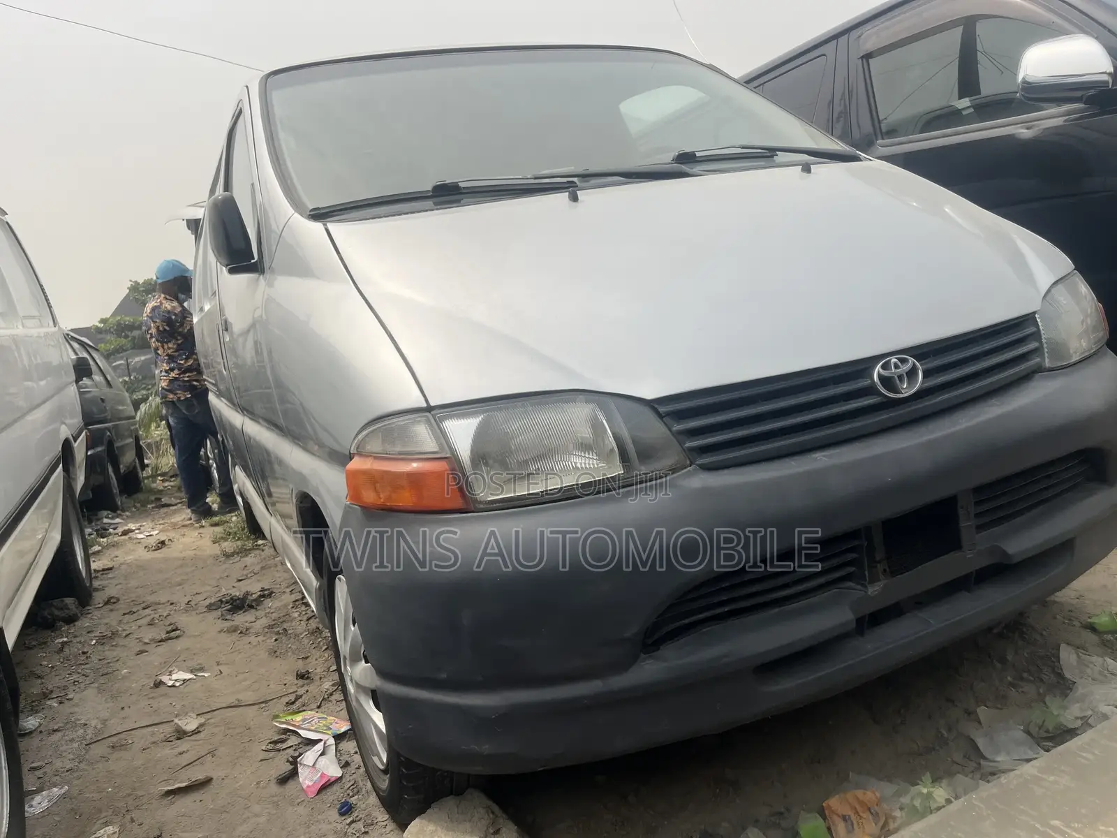 Toyota HiAce 2006 Grey
