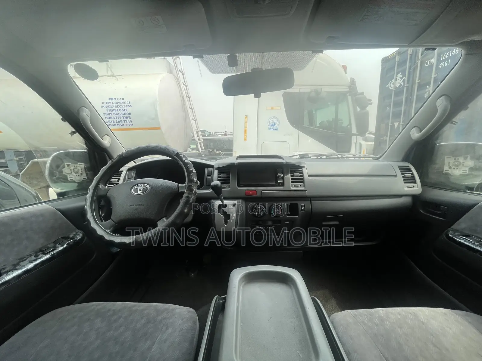 Toyota HiAce 2013 Grey