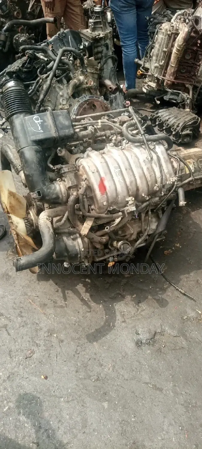 Engine For Toyota Sequoia 2uz V8.