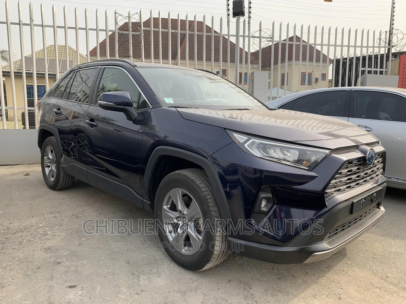 Toyota RAV4 XLE Premium 2022 Matt Black