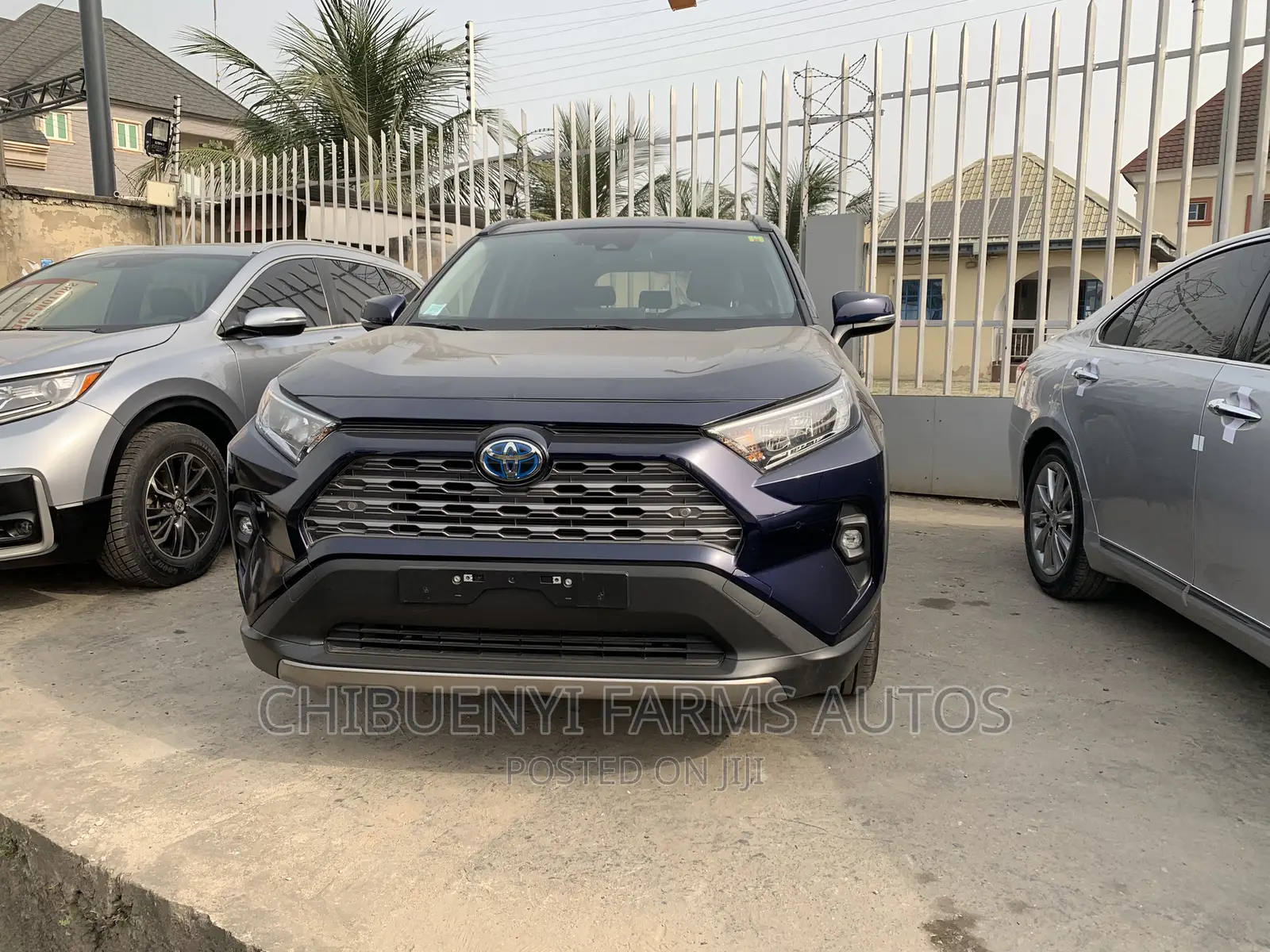 Toyota RAV4 XLE Premium 2022 Matt Black