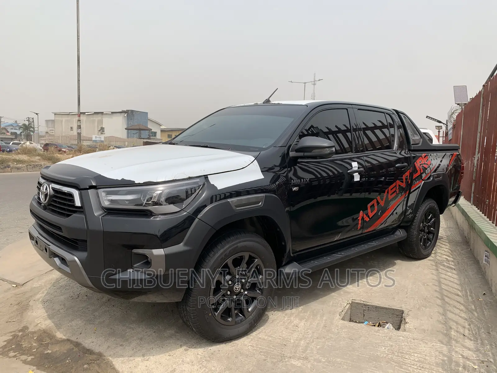 New Toyota Hilux 2023 Black