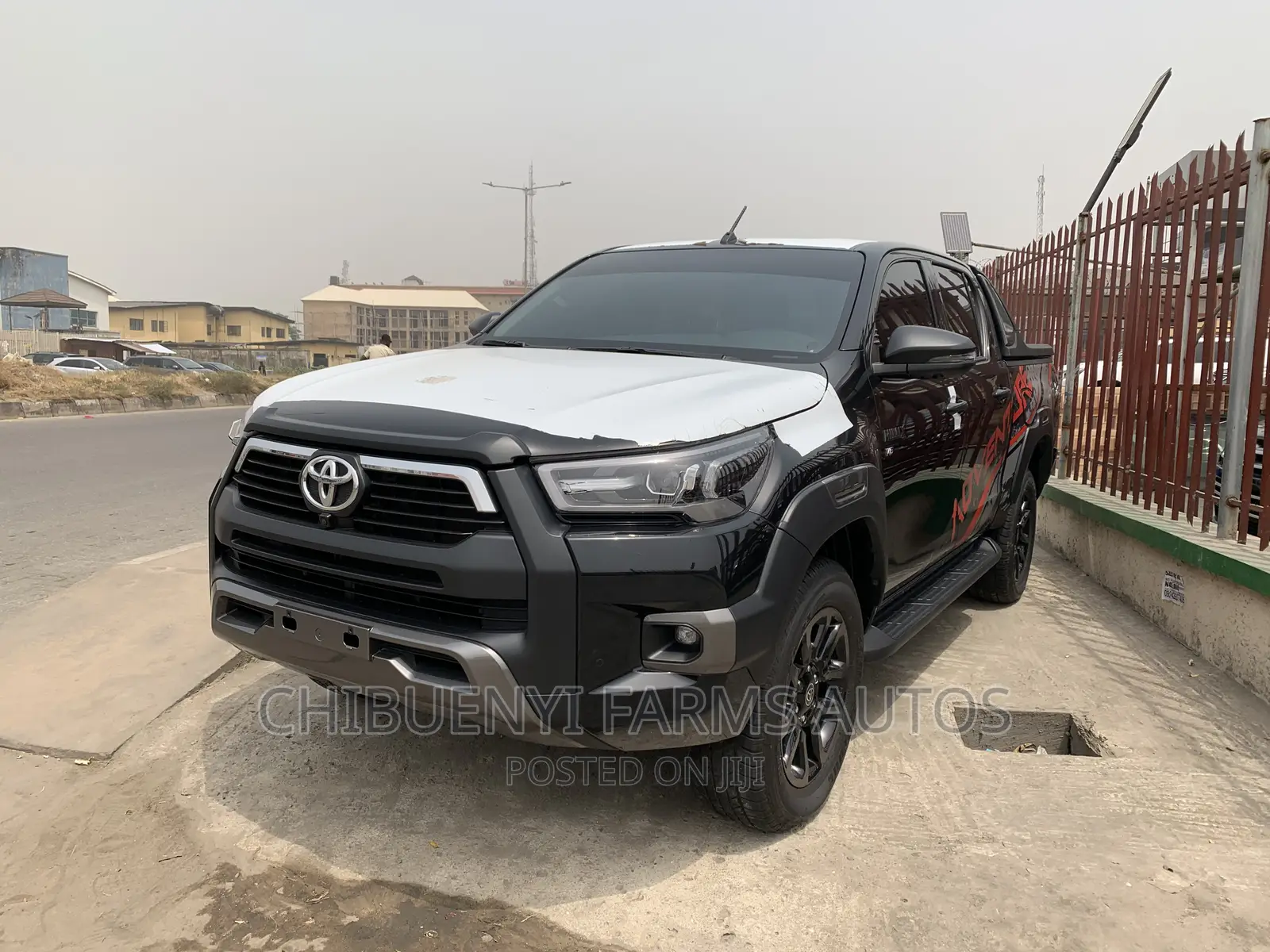 New Toyota Hilux 2023 Black
