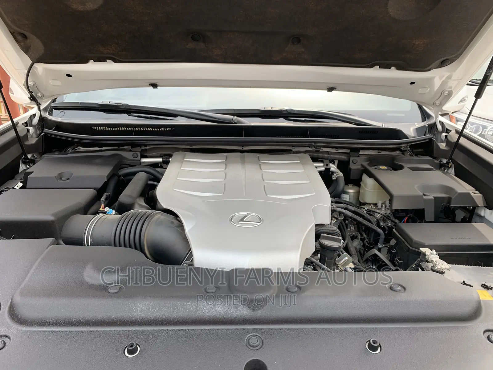 Lexus GX 2023 White