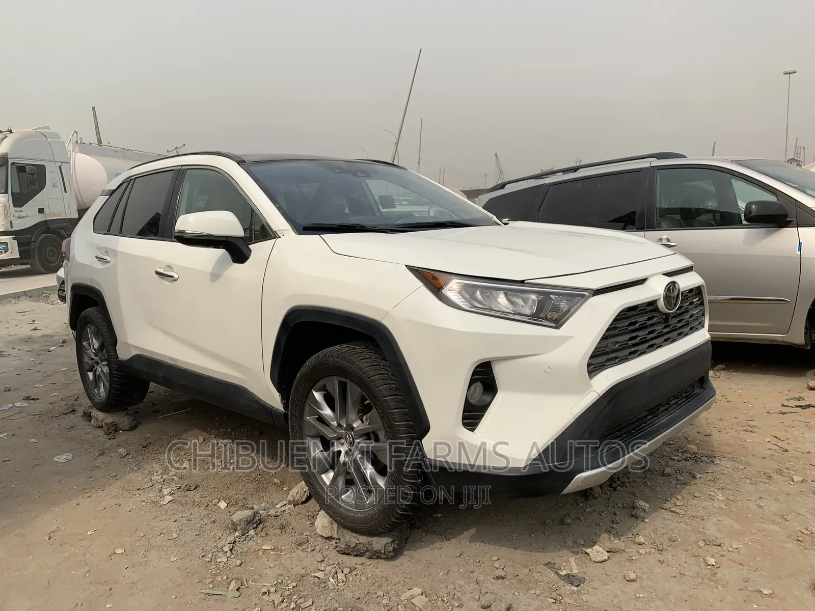 Toyota RAV4 Limited 2021 White
