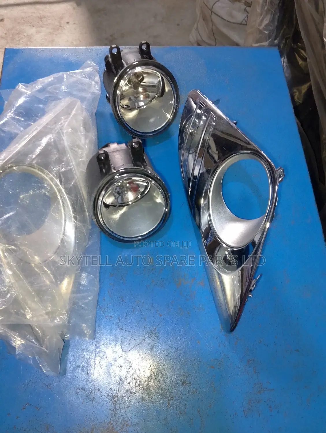 Fog Light and Chrome for Toyota Camry 2012
