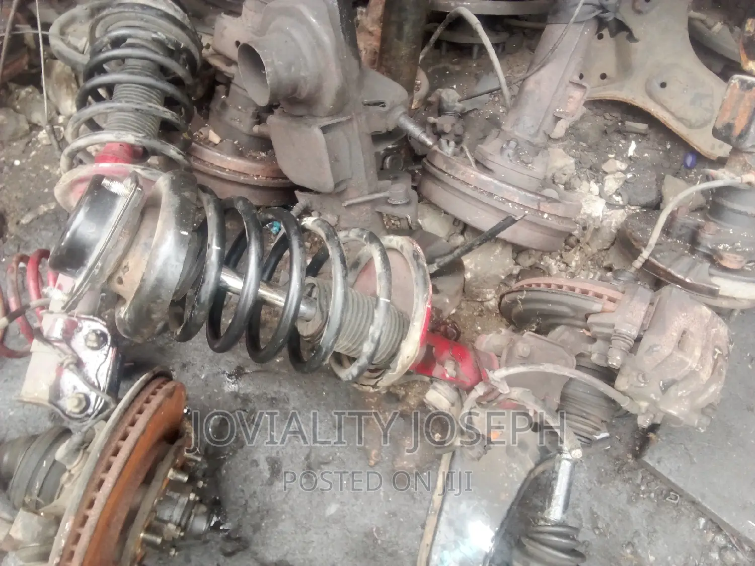 Front Shock Nissan Pathfinder Old Model