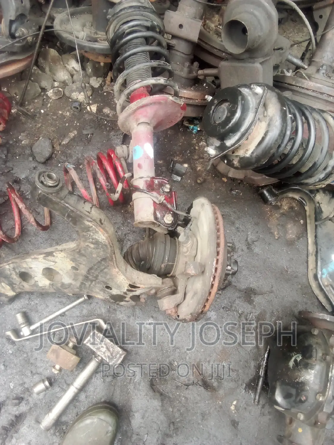 Front Shock Nissan Pathfinder Old Model