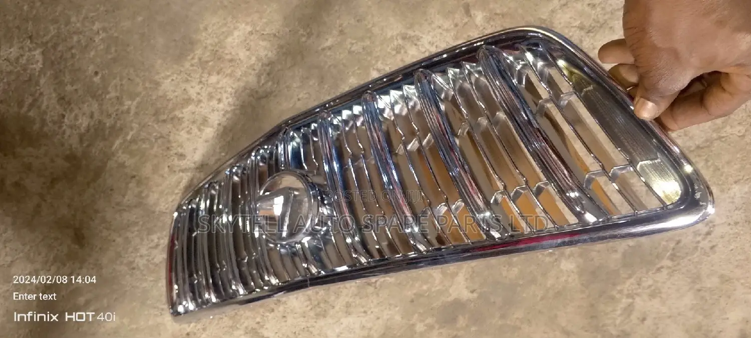 Lexus RX 300 Front Grill