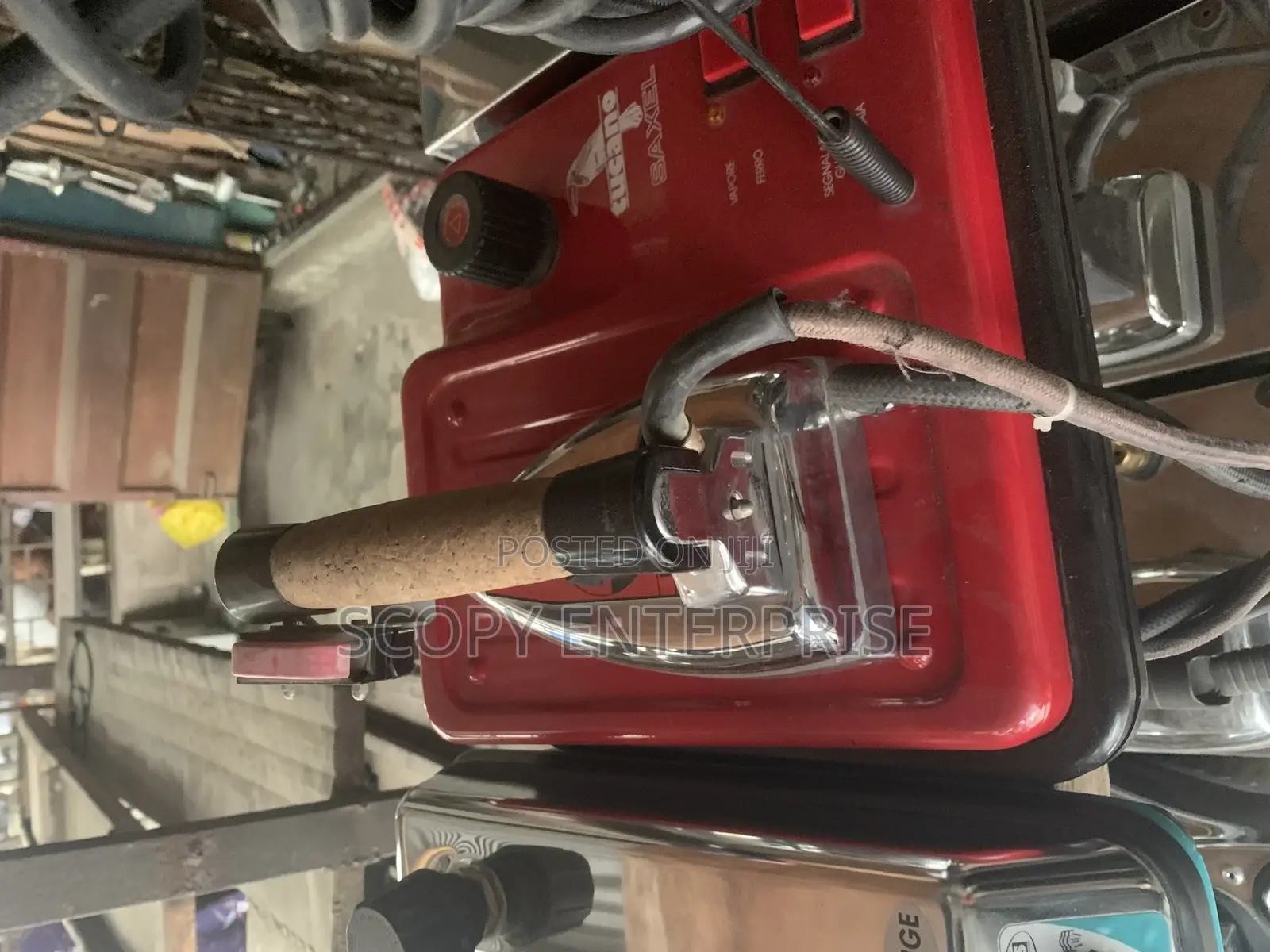 Steam Irons for Laundry and Fashion