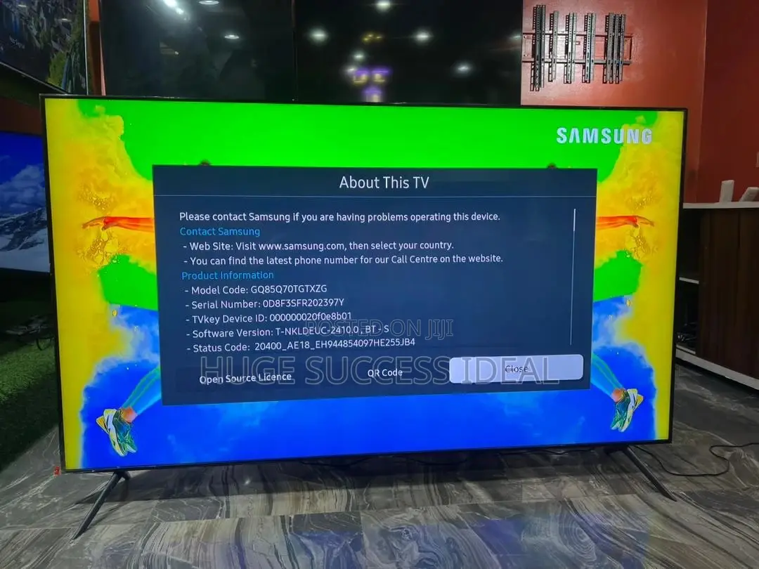 SAMSUNG 85'' Smart Ultra HD HDR QLED TV With Bixby, Alexa