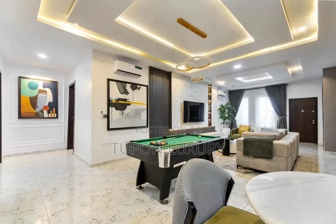 Luxury 2bedroom Penthouse With Snooker