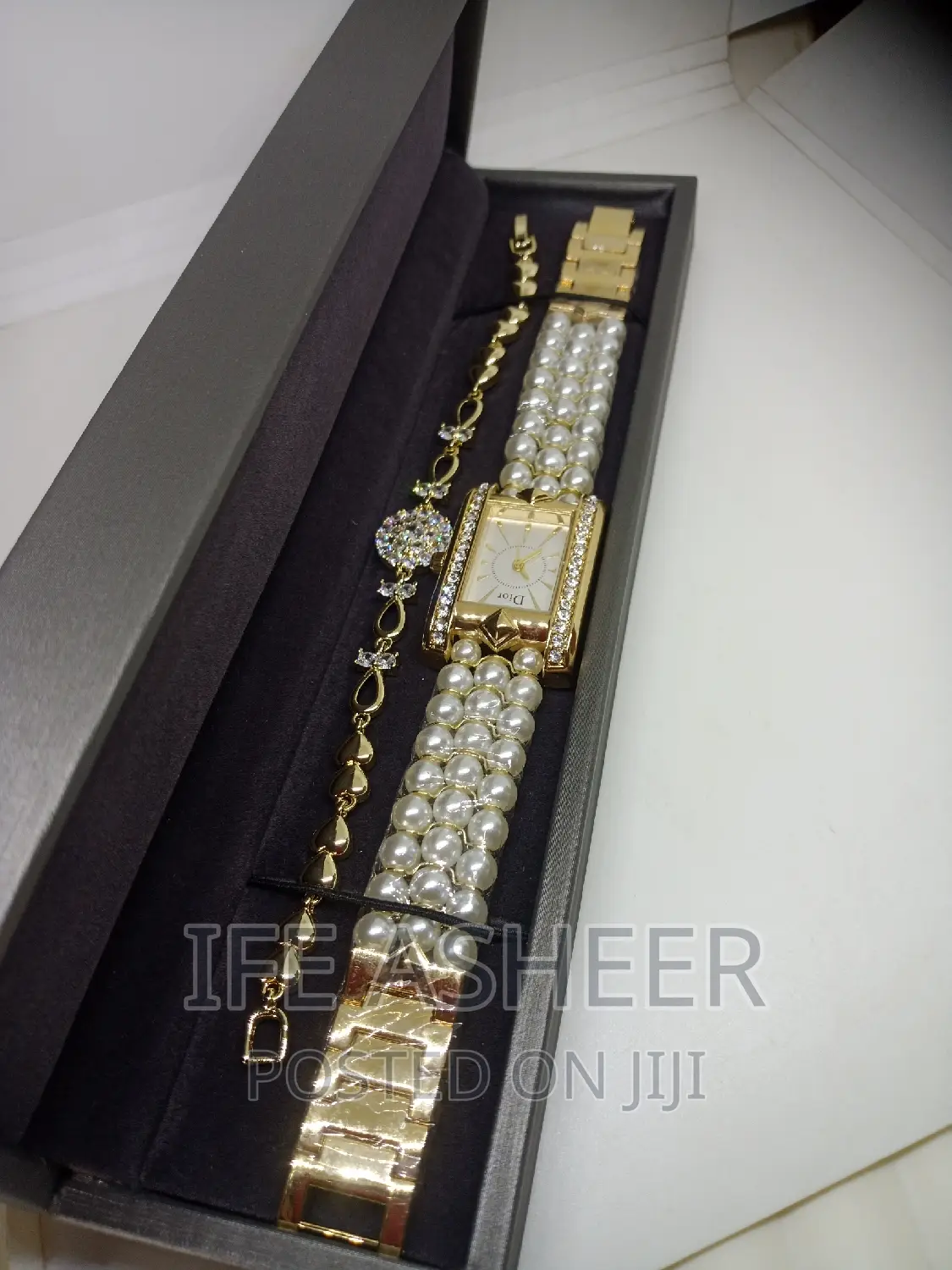 Dior Ladies Pearl Wristwatch With Bracelet - Gold