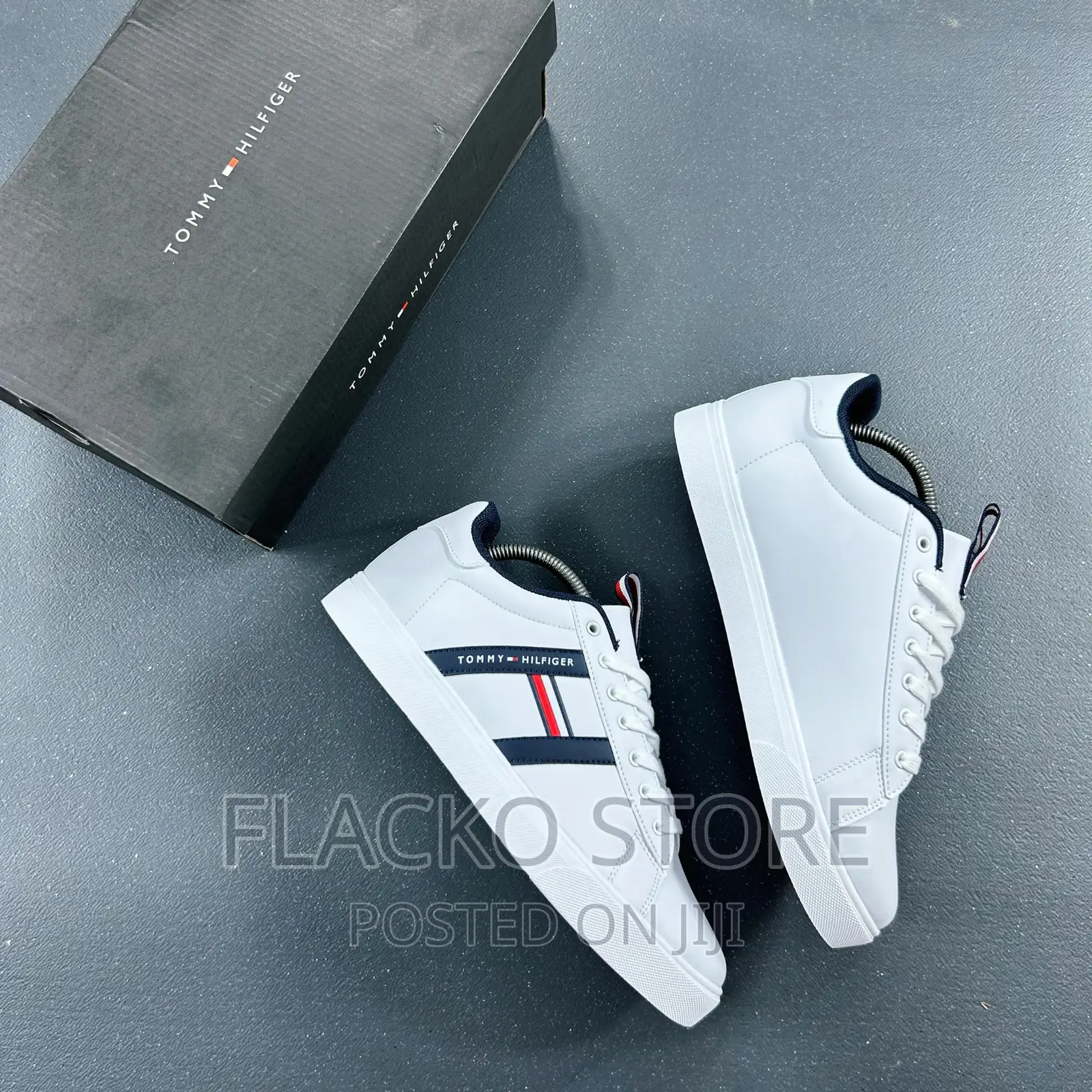 Original Tommy Hilfiger Classic Sneakers