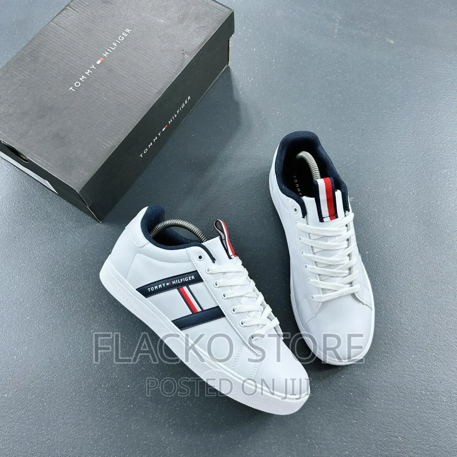 Original Tommy Hilfiger Classic Sneakers