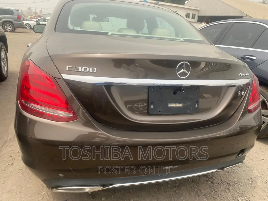 Mercedes-Benz C300 2015 Gray