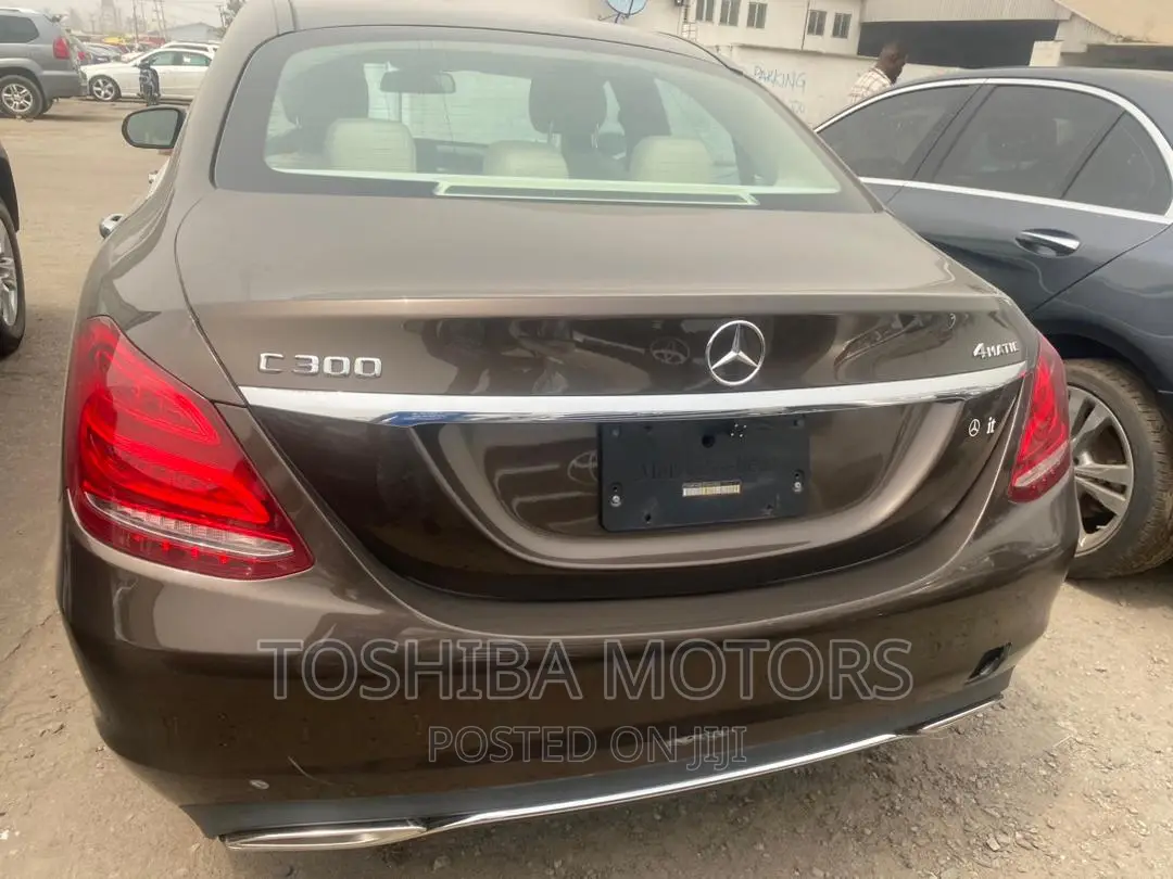 Mercedes-Benz C300 2015 Gray