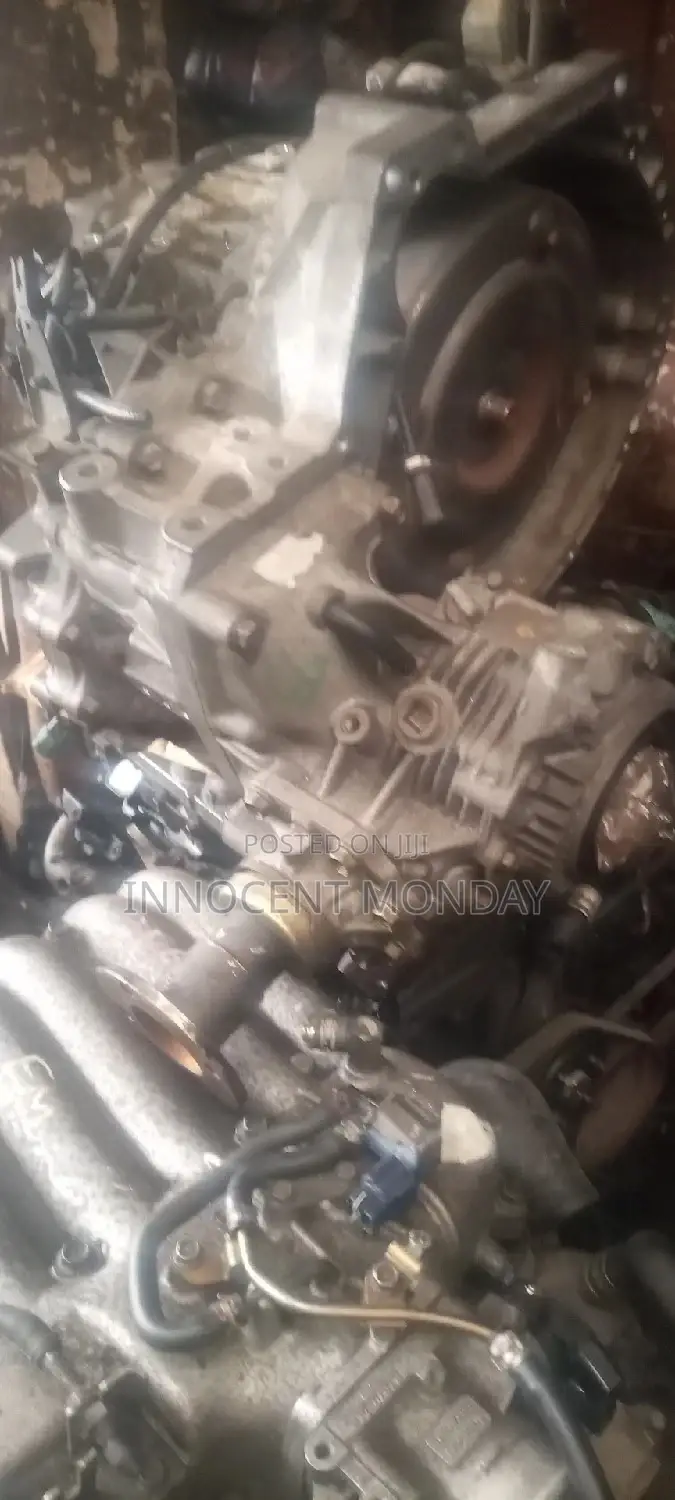 Transmission For Nissan X-trail 2005.