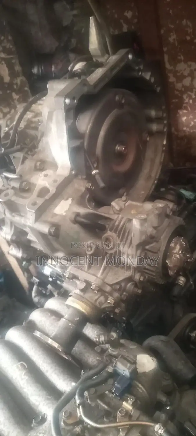 Transmission For Nissan X-trail 2005.