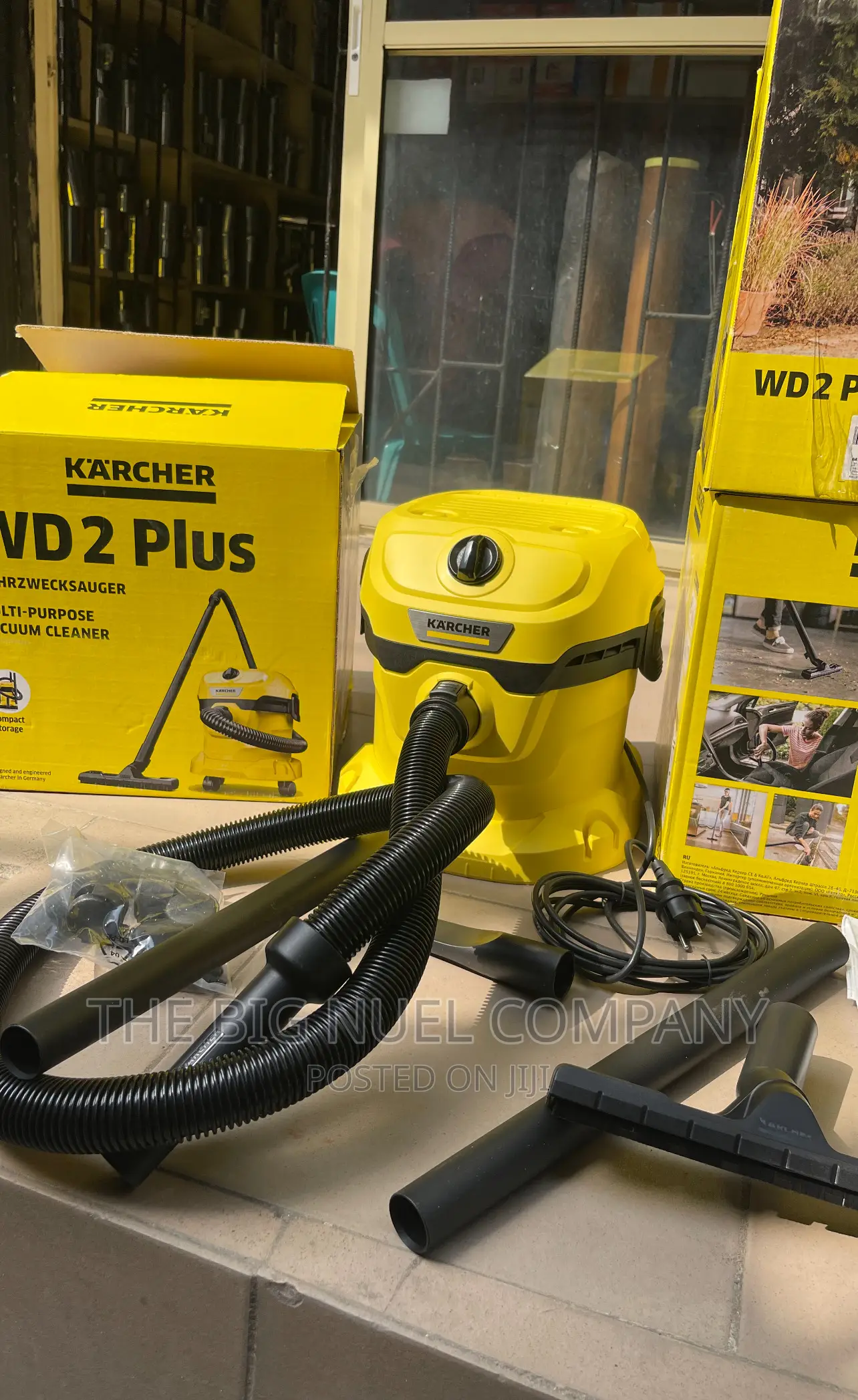 Wet and Dry Vacuum Cleaner With Blower Latched Wd 2 Plus