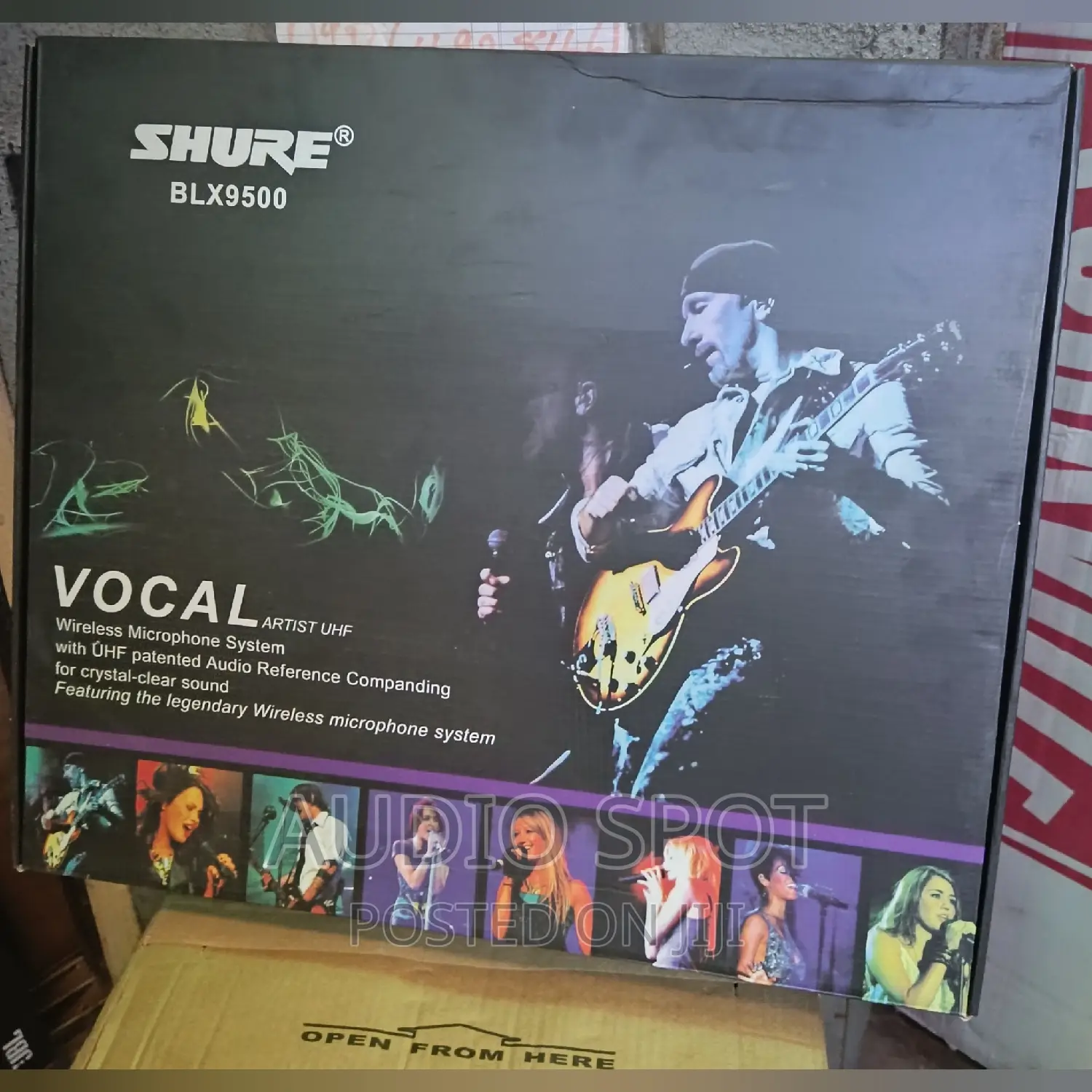 Shure BLX-9500 Professional 4 in 1 Wireless Microphones