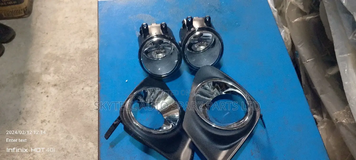 Fog Lamp and Chrome for Toyota Corolla 2012