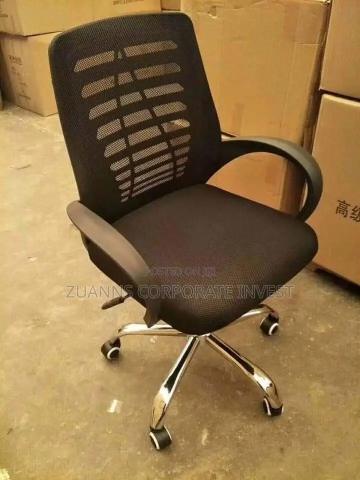 Victory Swivel Chair
