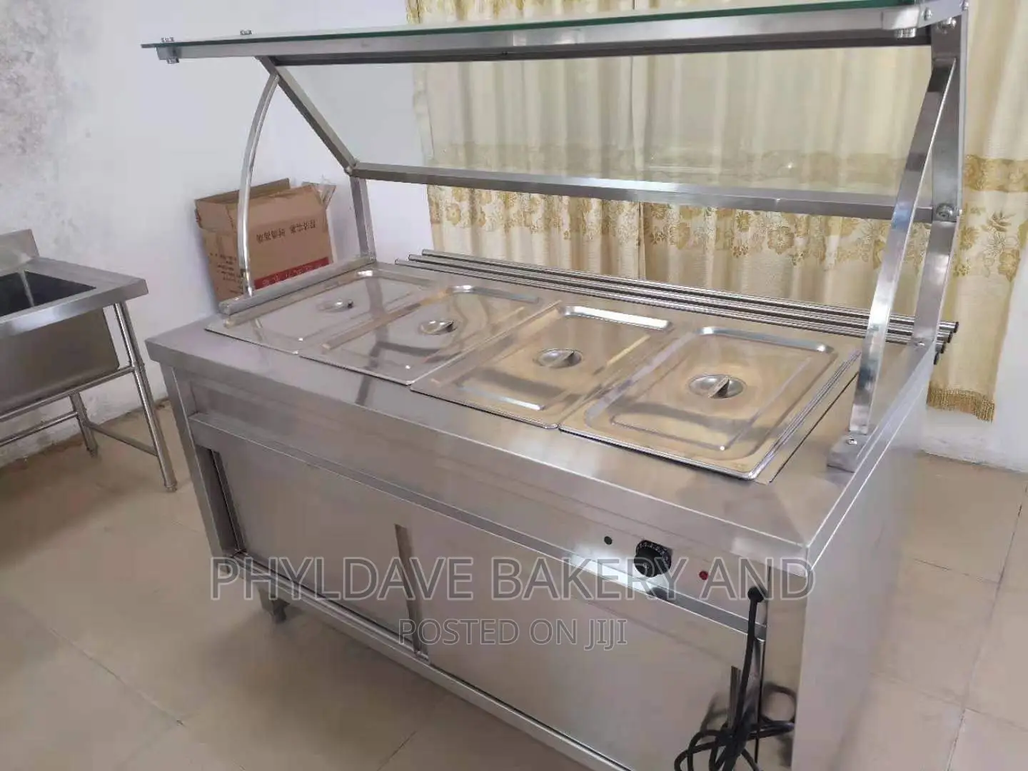 Standing Food Warmer With Cabinet