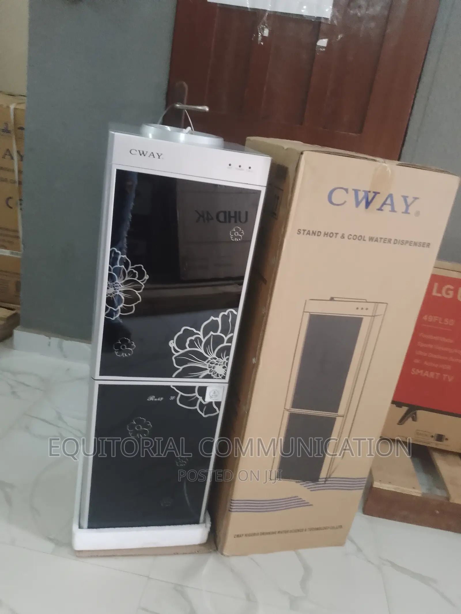Water Dispenser Cway Is Avalible Hot and Cold