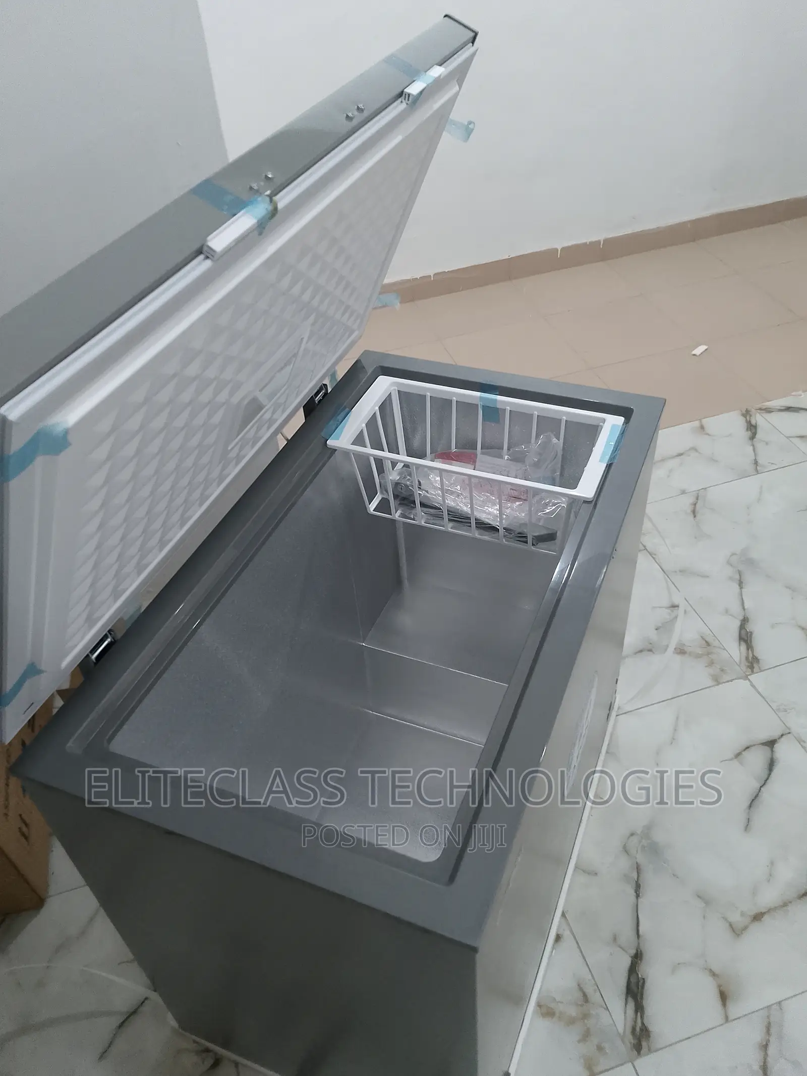 Aeon ACF-200-GK 202 Litre Chest Freezer R600a-Grey Colour