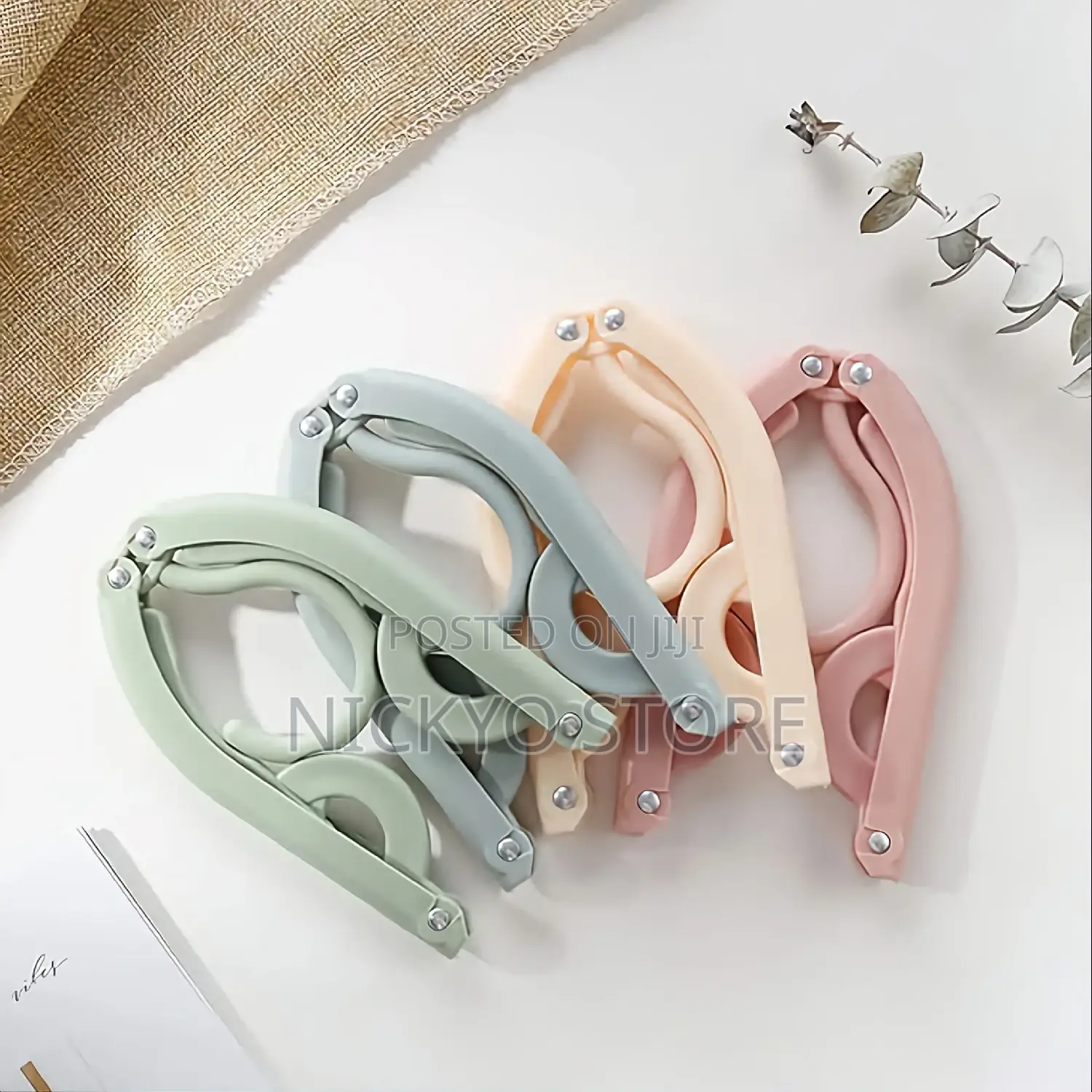 Travel Hangers, 12pcs Folding Plastic Clothes Hanger