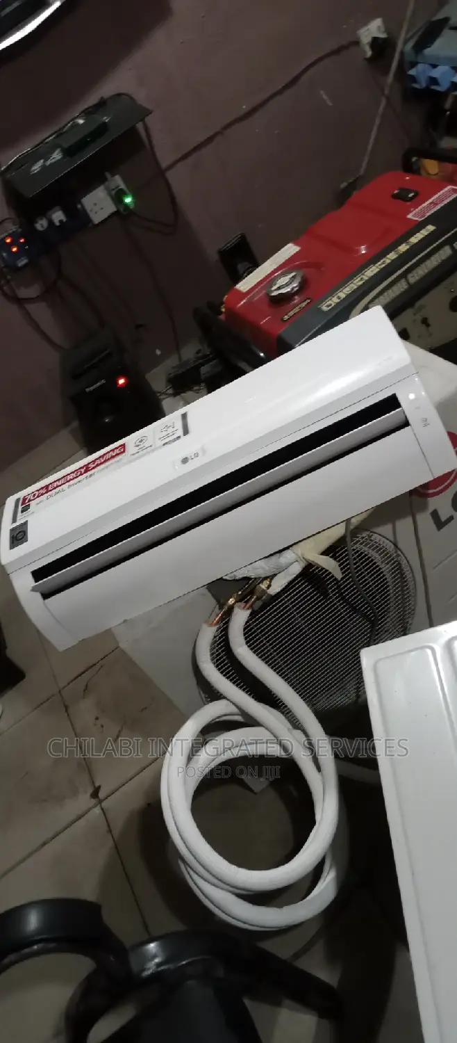 1 Month Old Almost New Dual Inverter 1hp LG Air Conditioner
